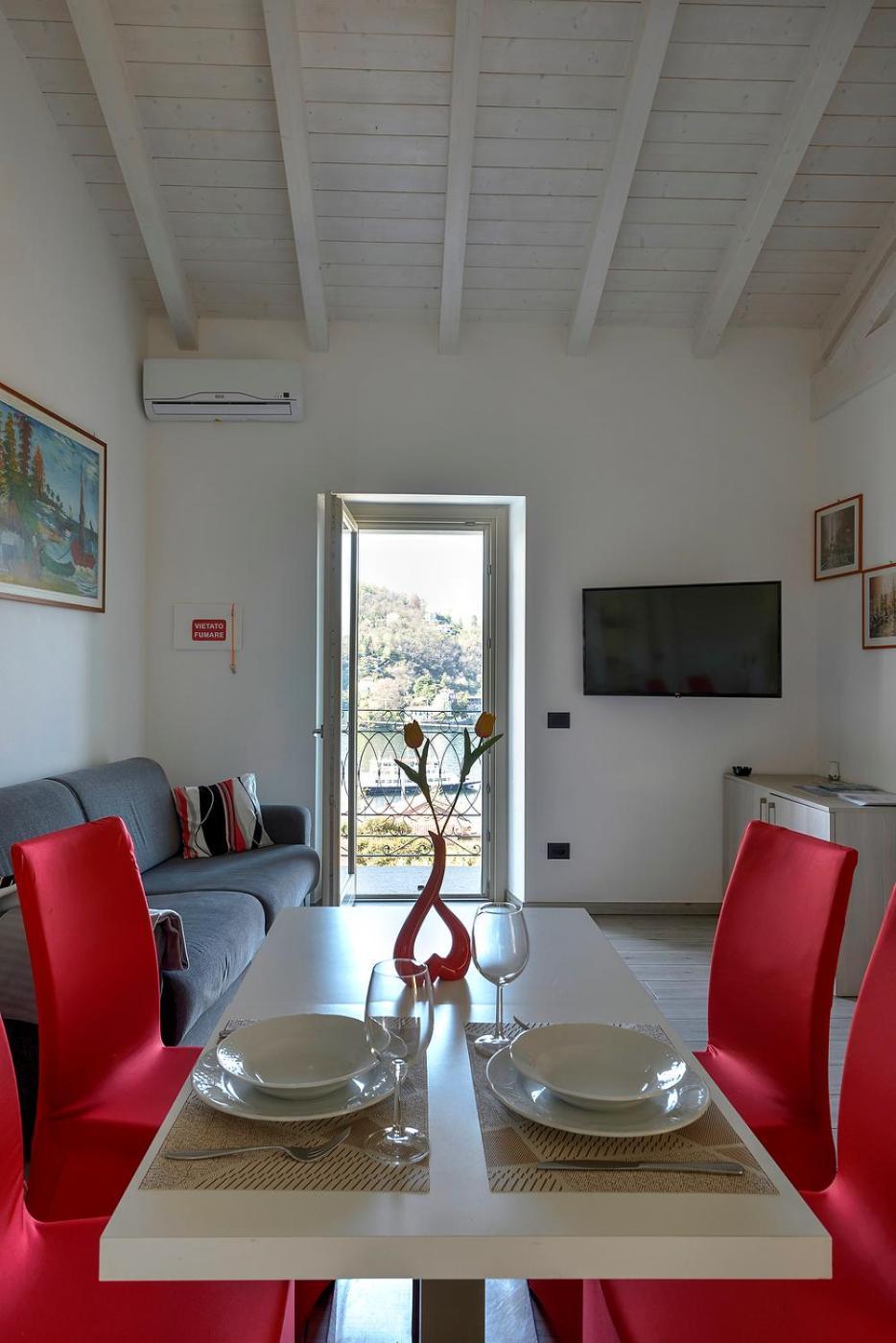 Appartamenti I Fiori Del Lago Laveno-Mombello Extérieur photo