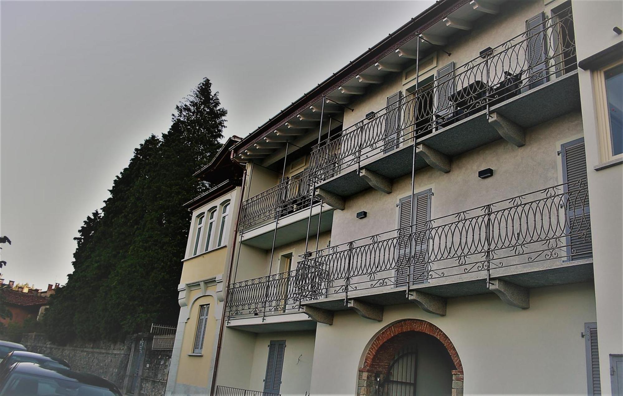 Appartamenti I Fiori Del Lago Laveno-Mombello Extérieur photo